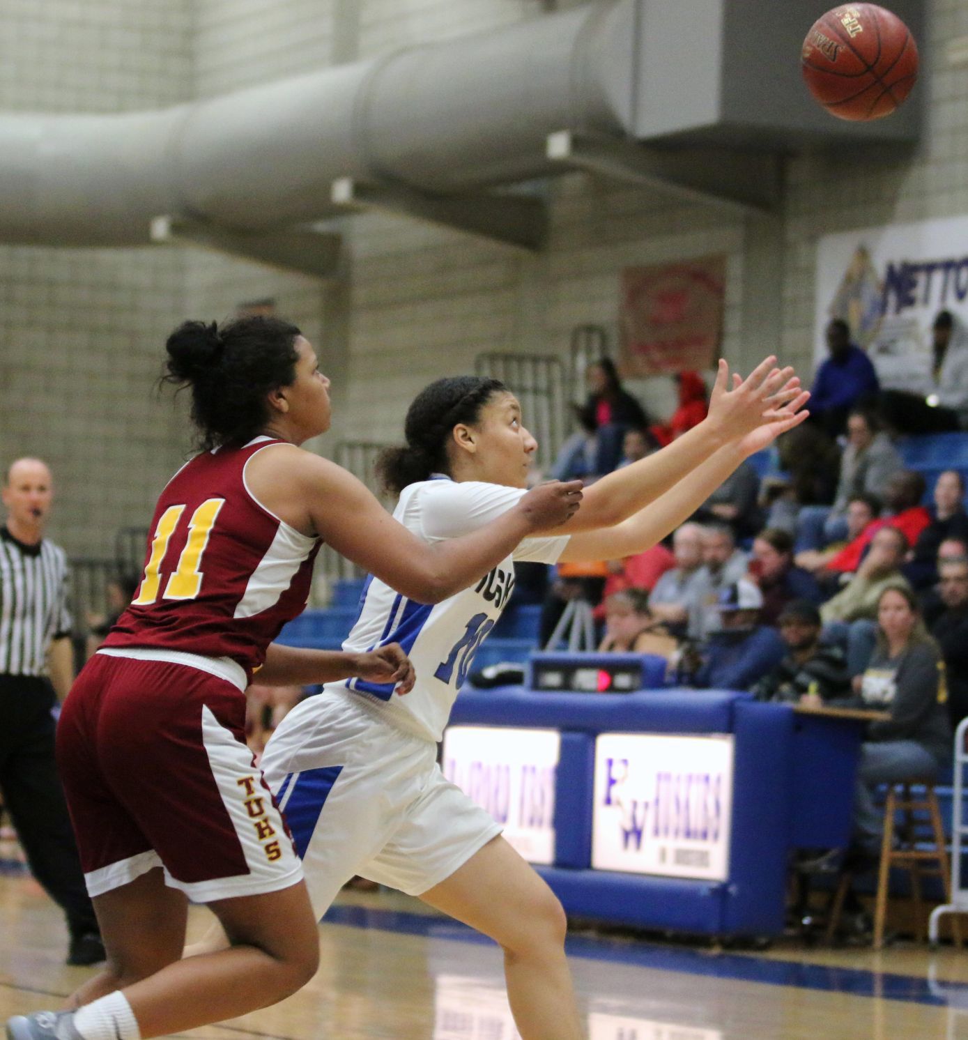Learning curve: Turnover-prone Huskies drop to 2-6